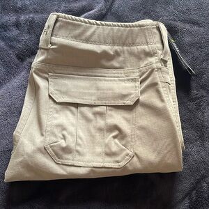 Under armour women’s tactical pant